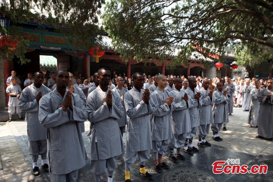 Shaolin kung fu class welcomes 20 Africans(1/6)