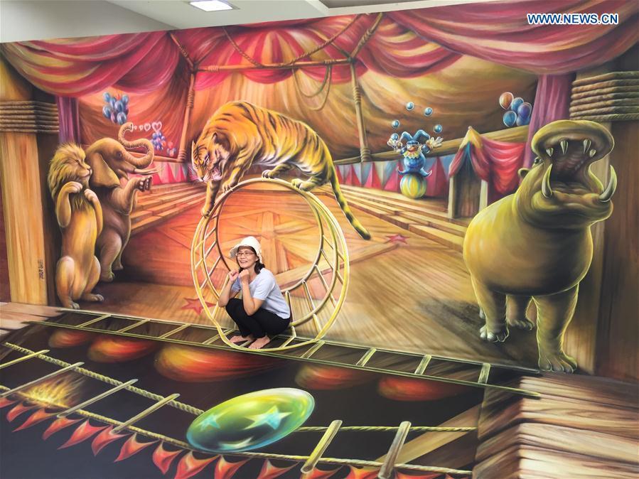 Ten pieces of 3D paintings presented in China's Taiwan (1/3)