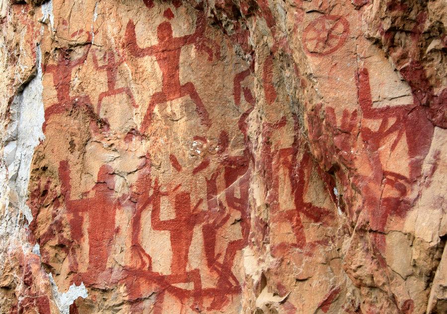 Zuojiang Huashan rock painting, a world heritage(1/12)