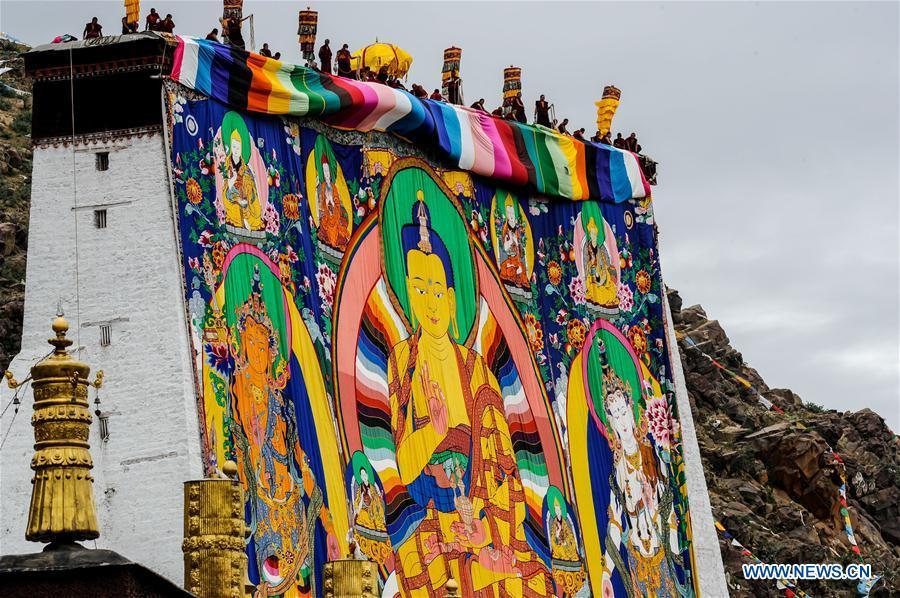 Unveiling of Buddha event held at Zhaxi Lhunbo Lamasery in China's Tibet(1/10)