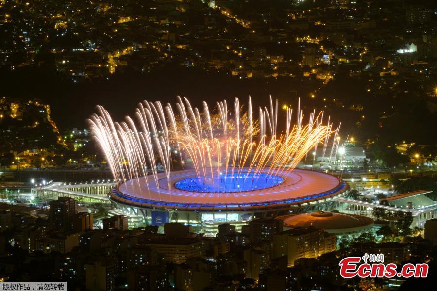 Rio lights up with Olympic fireworks test (1/5)