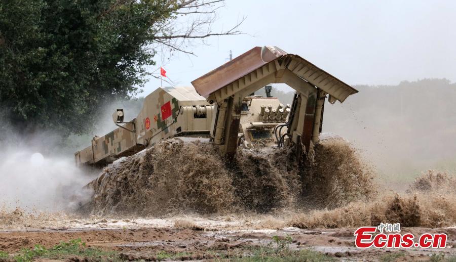 China, Russia and Kazakhstan hold Engineering Formula competition (1/7)