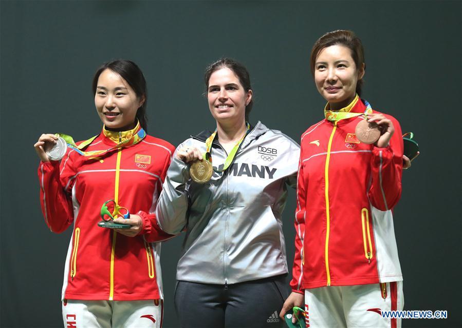 China takes silver, bronze in women's 50-meter rifle three position(1/9)