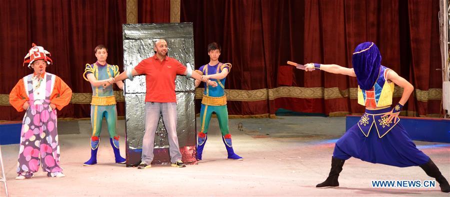 Chinese Acrobatic Troupe presents shows in Saudi Arabia (1/3)
