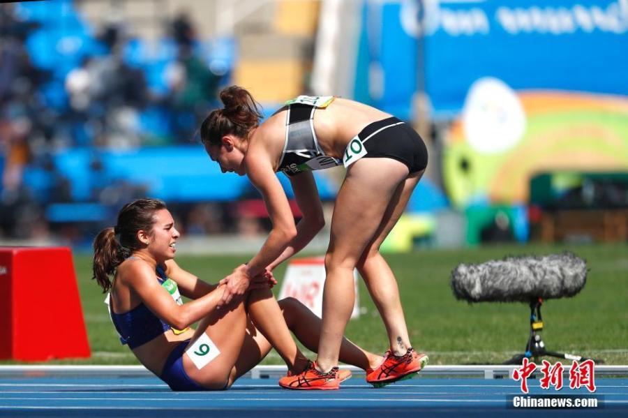 Runners show world Olympic spirit(1/7)