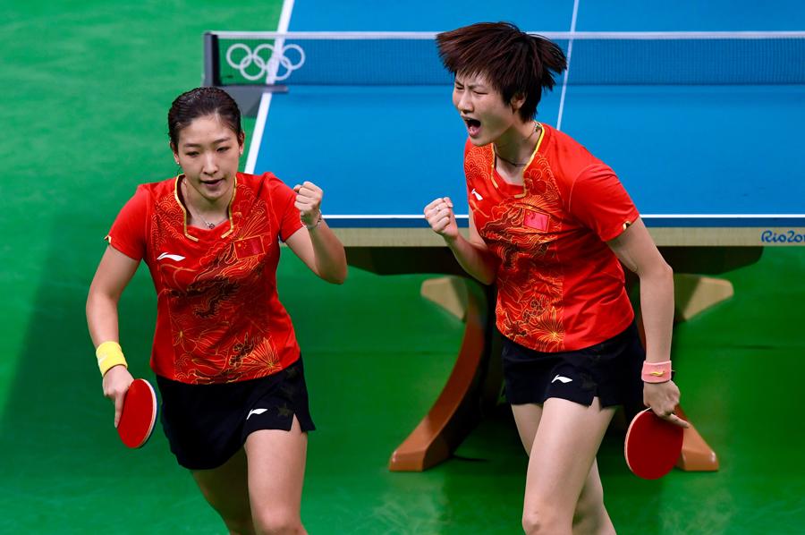 China's women's table tennis team sweeps third back-to-back gold(1/4)