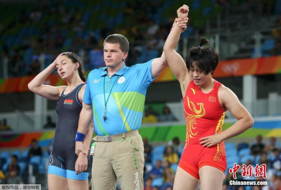 Zhang Fengliu wins women's freestyle 75kg bronze medal of Wrestling(1/11)