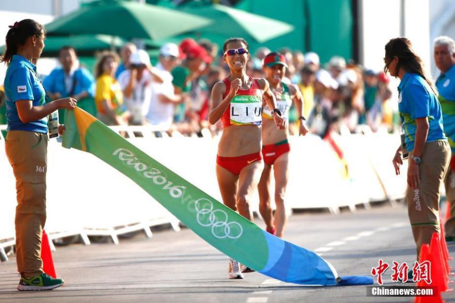 Liu Hong walks to dramatic surpass for long wait Olympic glory(1/7)