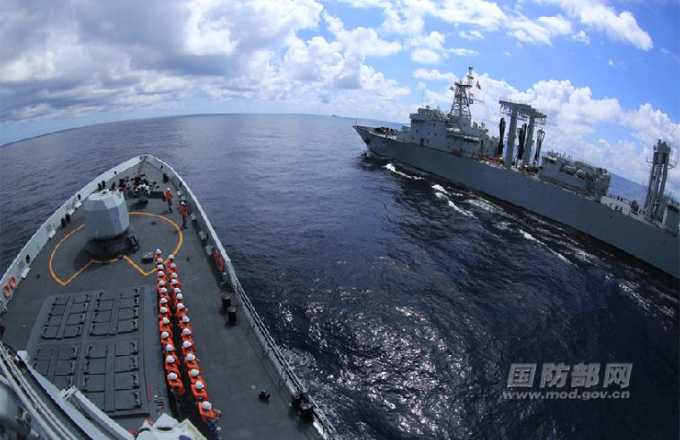A training formation of China\'s East China Sea Fleet conducts combat training in the West Pacific in mid-August. Included in the formation is missile destroyer Jingzhou, of which images were just released for the first time. (Photo/www.mod.gov.cn)