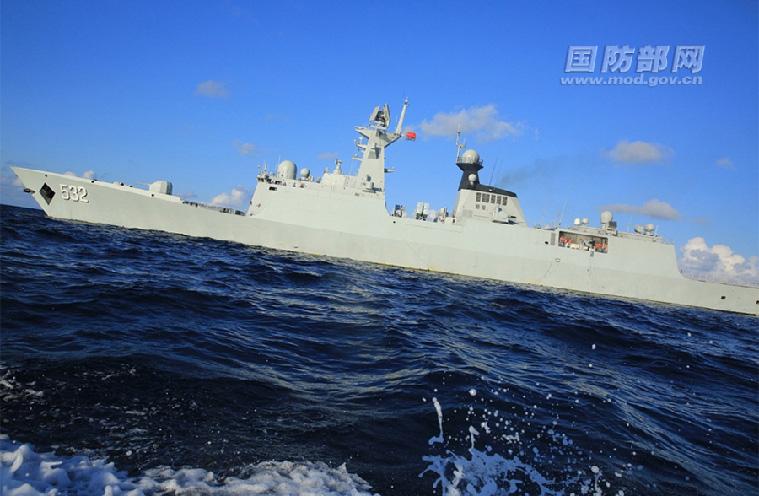 A training formation of China\'s East China Sea Fleet conducts combat training in the West Pacific in mid-August. Included in the formation is missile destroyer Jingzhou, of which images were just released for the first time. (Photo/www.mod.gov.cn)