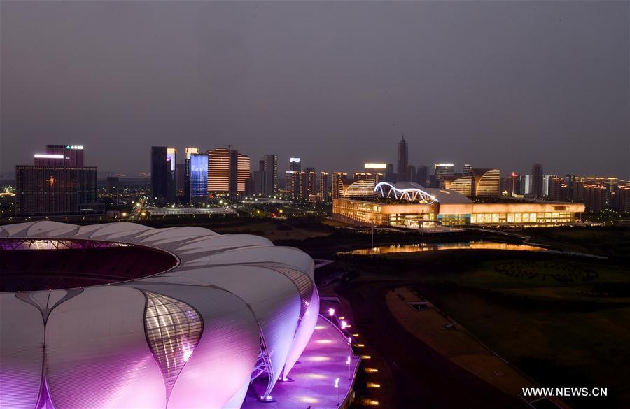 Scenery of east China's Hangzhou(1/8)
