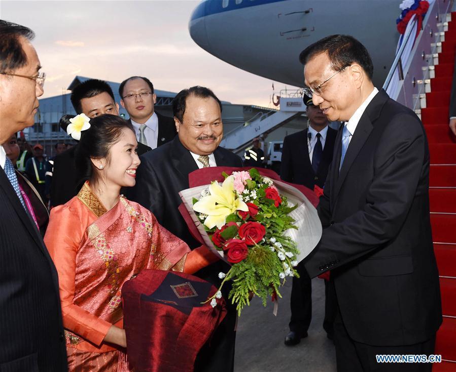 Premier Li arrives in Laos for visit(1/4)