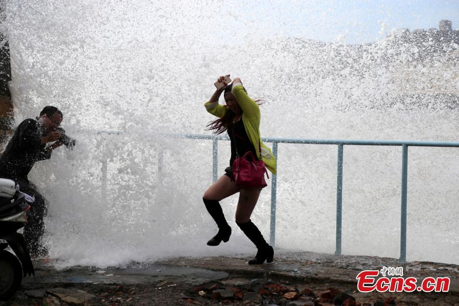 Typhoon Meranti and Malakas hit south China(1/8)