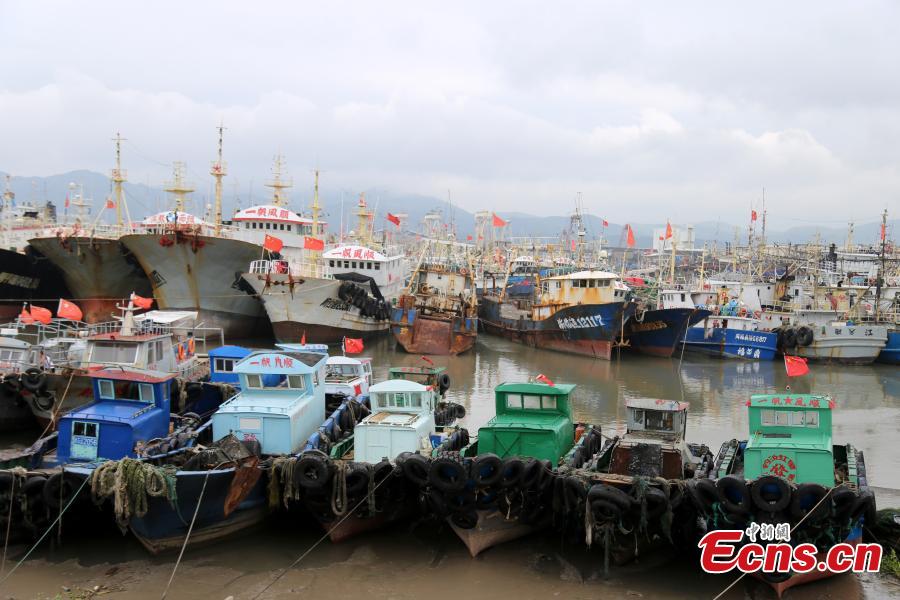 Ships return to harbor as Typhoon Malakas approaches (1/4)