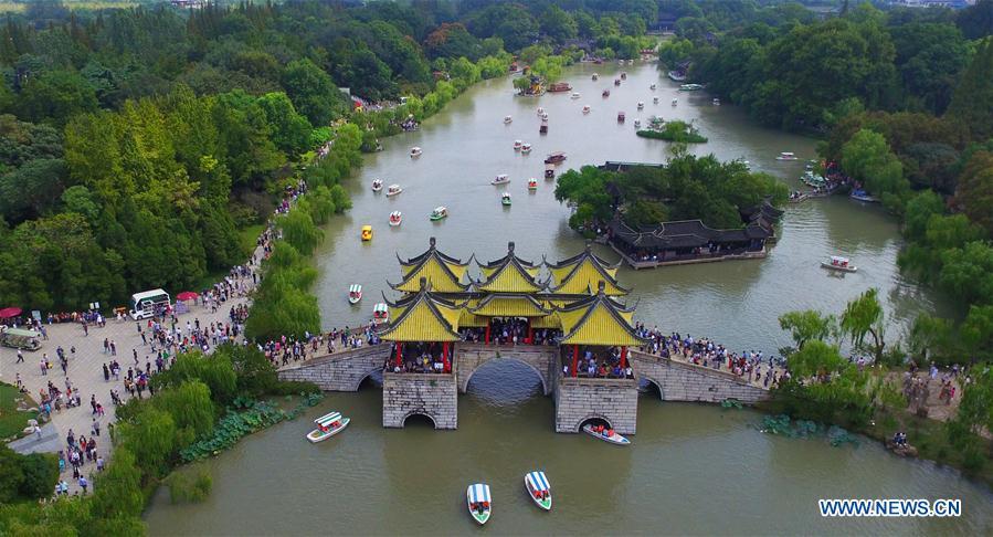 Aerial photos show sceneries of Slender West Lake in east China (1/3)