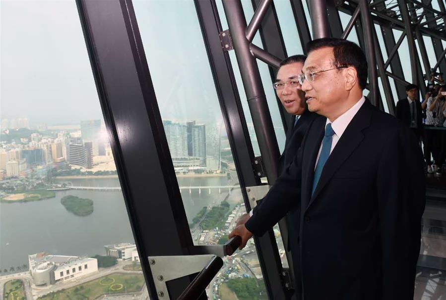 Chinese premier visits Macao SAR government headquarters(1/5)