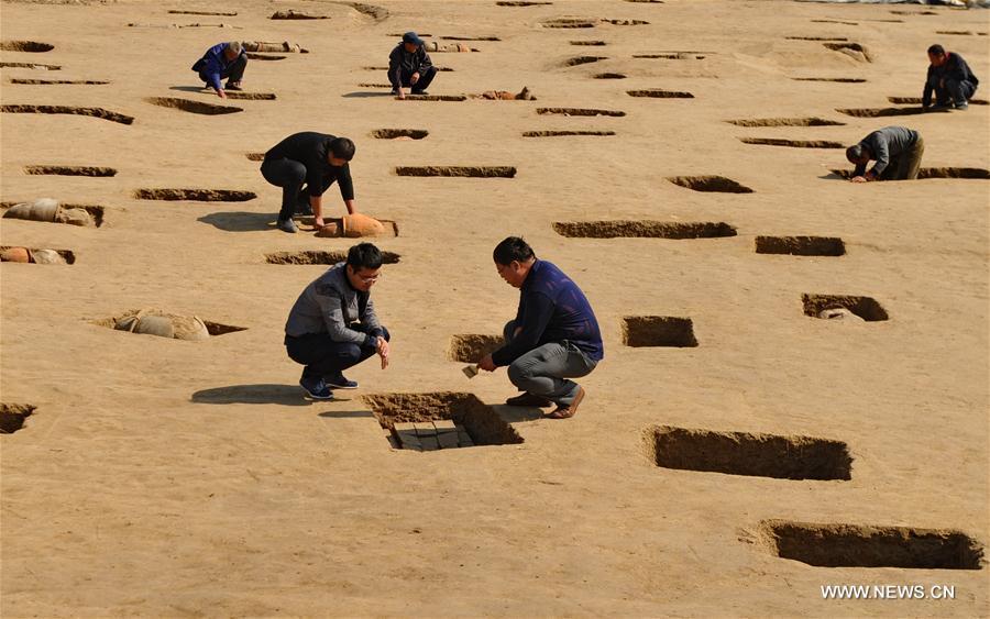 113 ancient tombs discovered in Hebei(1/8)