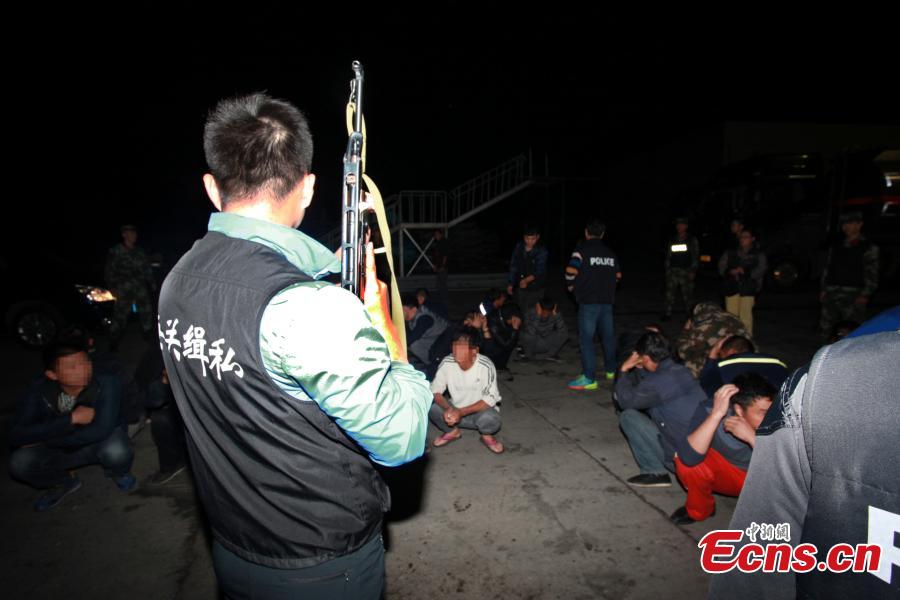 Liaoning busts petroleum products smuggling ring(1/3)
