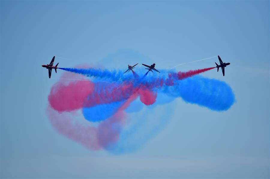 British Red Arrows debut in Zhuhai(1/16)