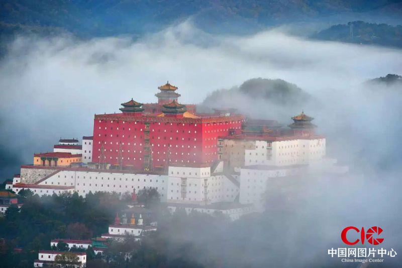 'Little Potala Palace' in Hebei(1/8)