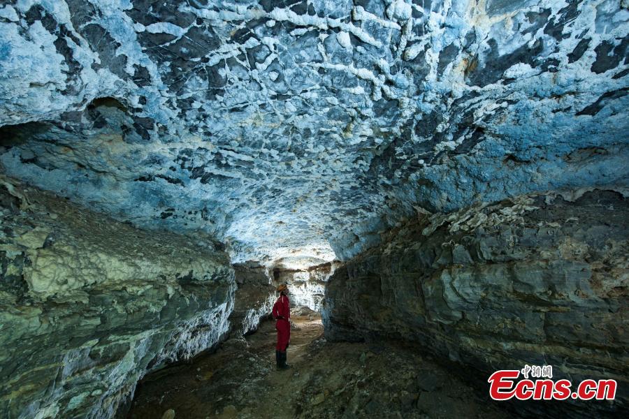 China's longest karst caverns stretch for 186.333 km(1/12)