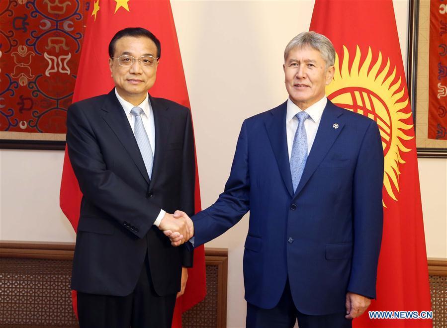 Premier Li meets with Kyrgyz president(1/2)
