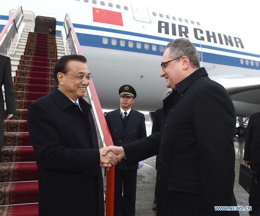 Chinese Premier Li Keqiang arrives in St. Petersburg, Russia(2/4)