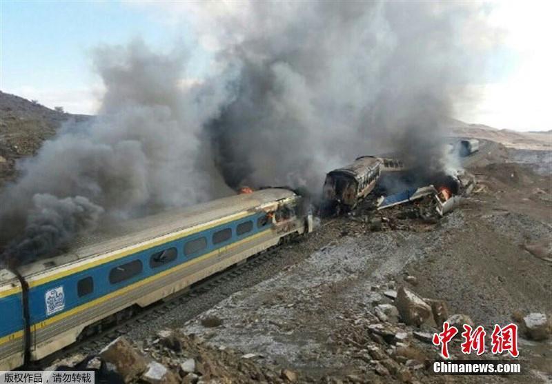 Train collision in northern Iran kills 43(1/6)