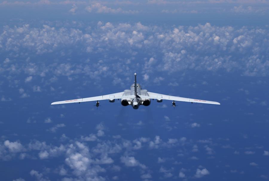 Chinese warcraft fly over Bashi Channel, Miyako Strait in drill(1/4)