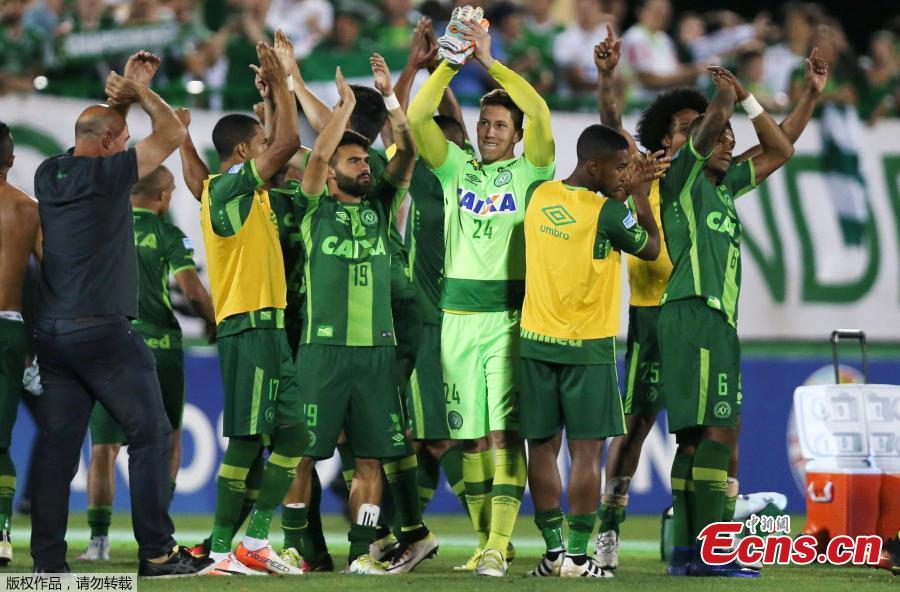 Brazil football team Chapecoense in Colombia plane crash(1/2)