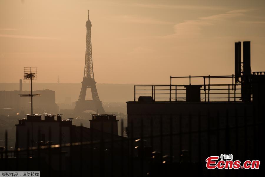 Smog engulfs Paris(1/6)
