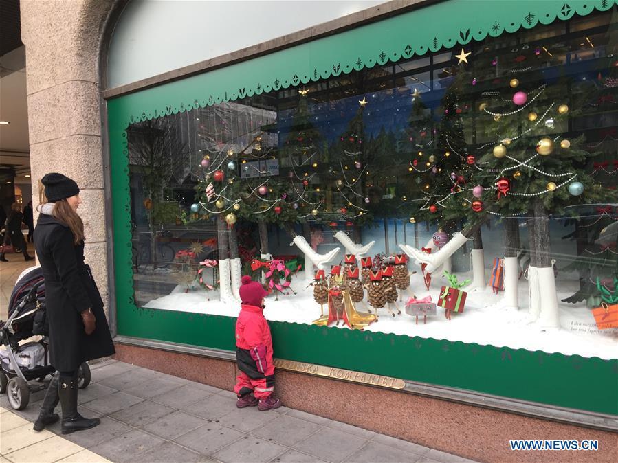 Christmas window displayed at shopping mall in Sweden (1/2)