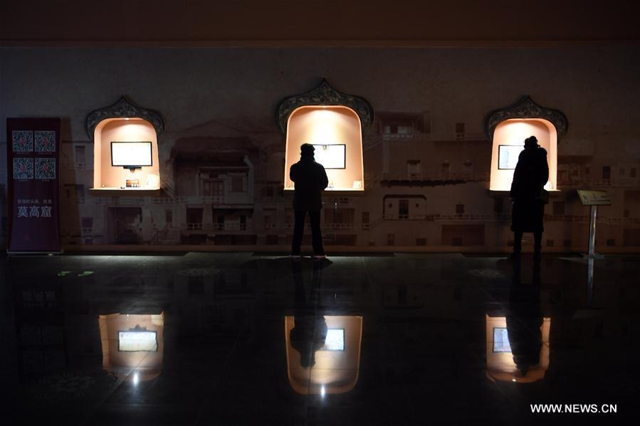 Dunhuang art exhibition held in northwest China(1/3)