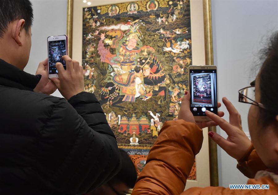 Exhibition of Tibetan Thangka painting held in Beijing(1/3)