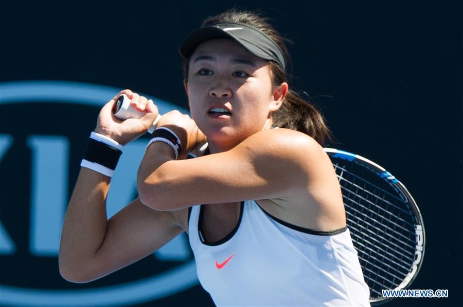Zhu Lin wins Patterson during Australian Open 2017 qualifying match (1/6)