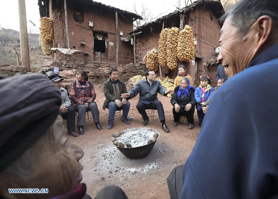 Premier Li stresses poverty relief (1/7)