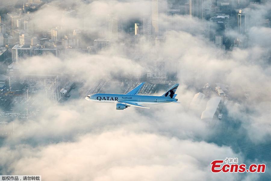 Qatar Airways claims record for world's longest flight(1/3)