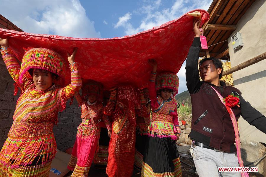 Traditional Lisu ethnic group wedding ceremony held in SW China (1/14)