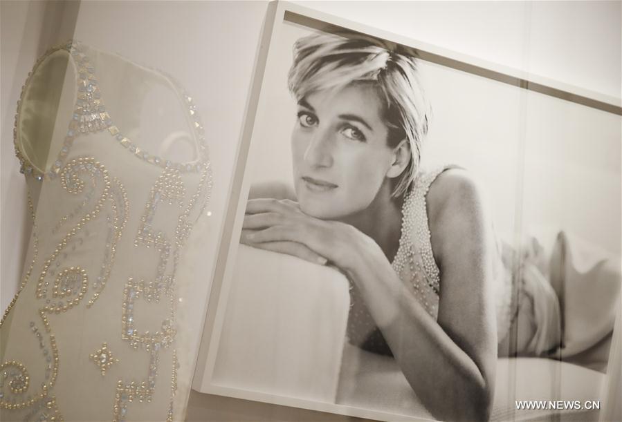 Exhibition 'Diana: Her Fashion Story' to open to public in London(1/7)