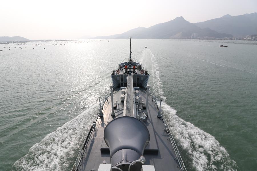 East China Sea Fleet conducts maritime operational support training exercise (1/7)