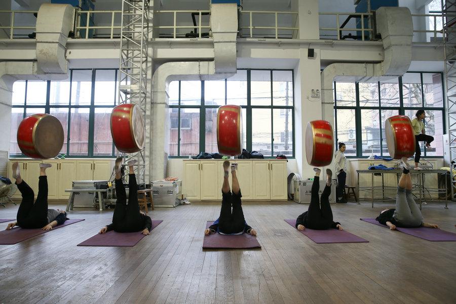 Circus school helps young Xinjiang acrobats win gold(1/6)