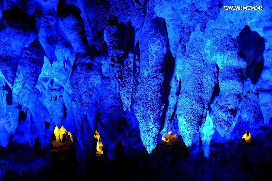 Karst cave in SW China to open to tourists(1/6)