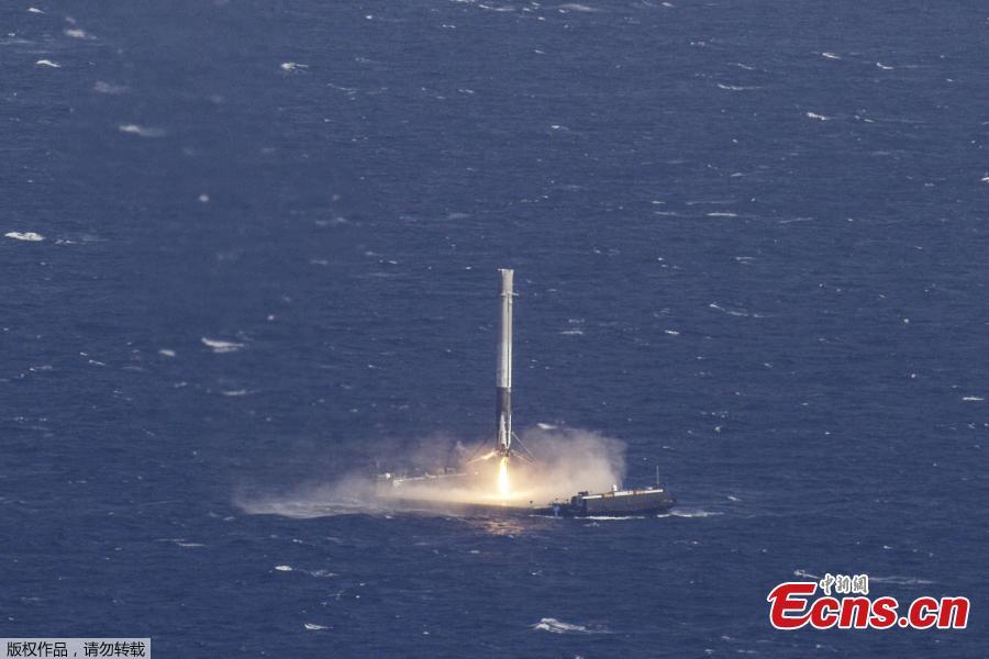 SpaceX launches its first recycled rocket in historic leap(1/5)
