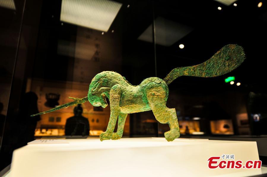 Bronze unicorn among tea trade exhibition relics(1/5)