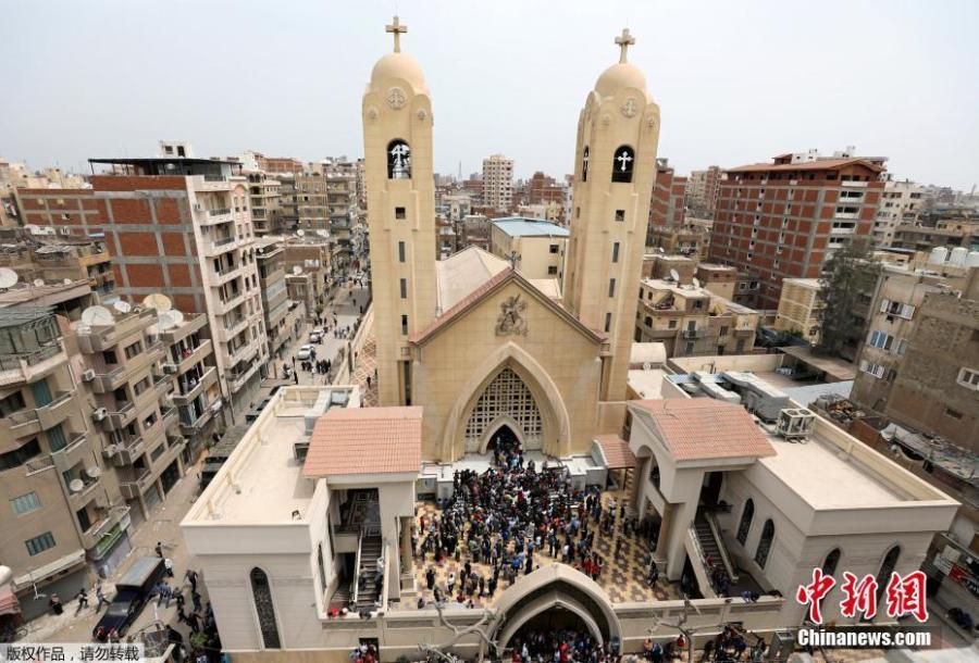 Death toll rises in Egypt's church blasts(1/6)