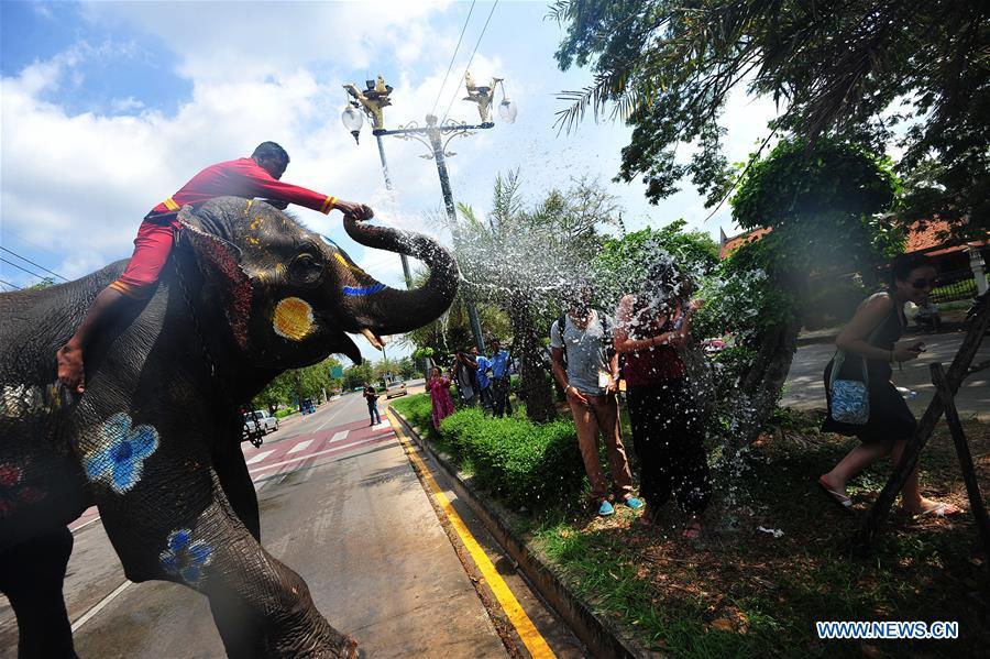Songkran festival marked in Ayutthaya, Thailand(1/4)