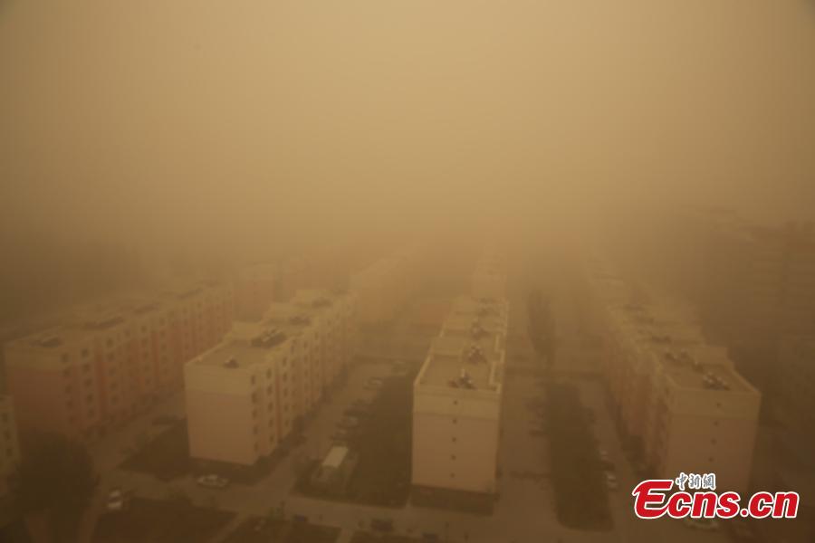 Sandstorm hits southern Xinjiang(1/4)