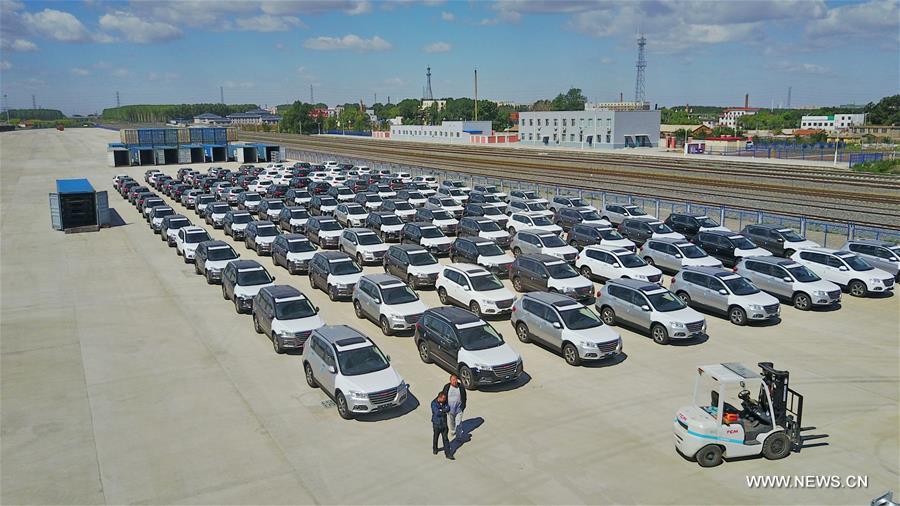 SUVs exported to Russia through China-Europe rail freight line(1/5)