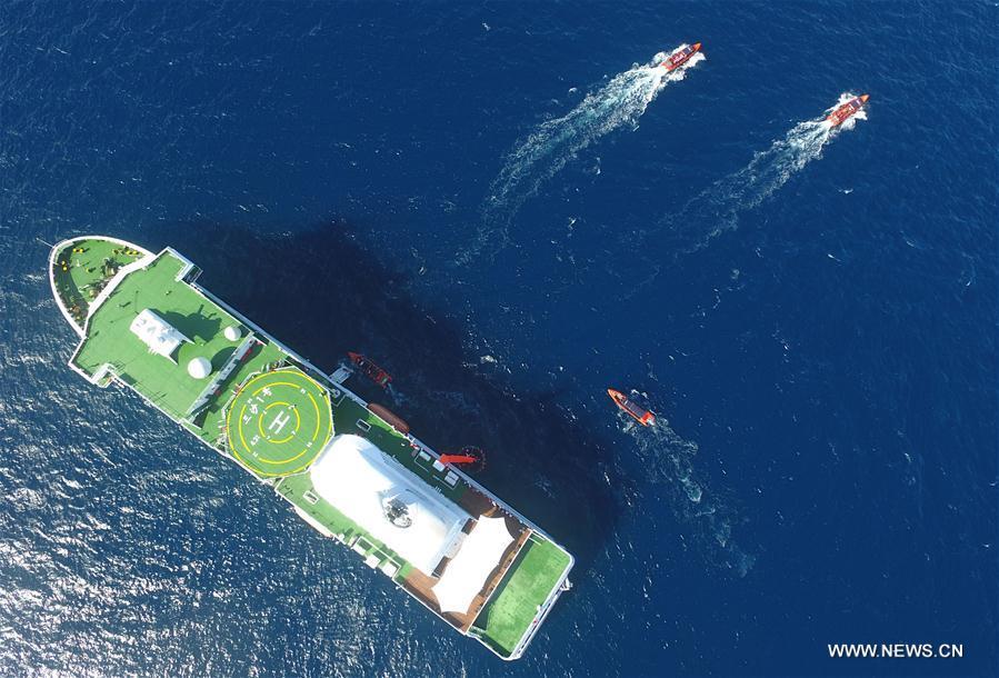 Rescue drill on sea in Xisha area held in south China(1/10)