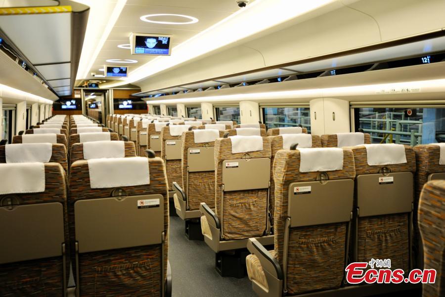 New bullet train starts running on Beijing-Shanghai line today(1/13)